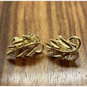 Vintage Napier gold tone screw back leaf earrings